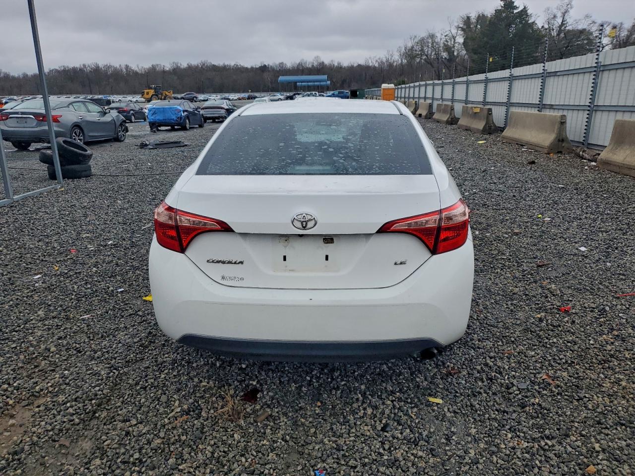 Toyota Corolla L Image 5