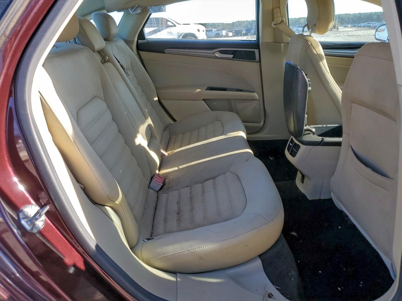 Ford Fusion Se Image 10