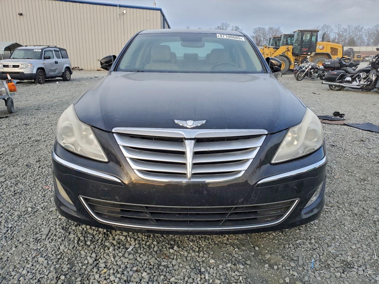 Hyundai Genesis 3.8l Image 2