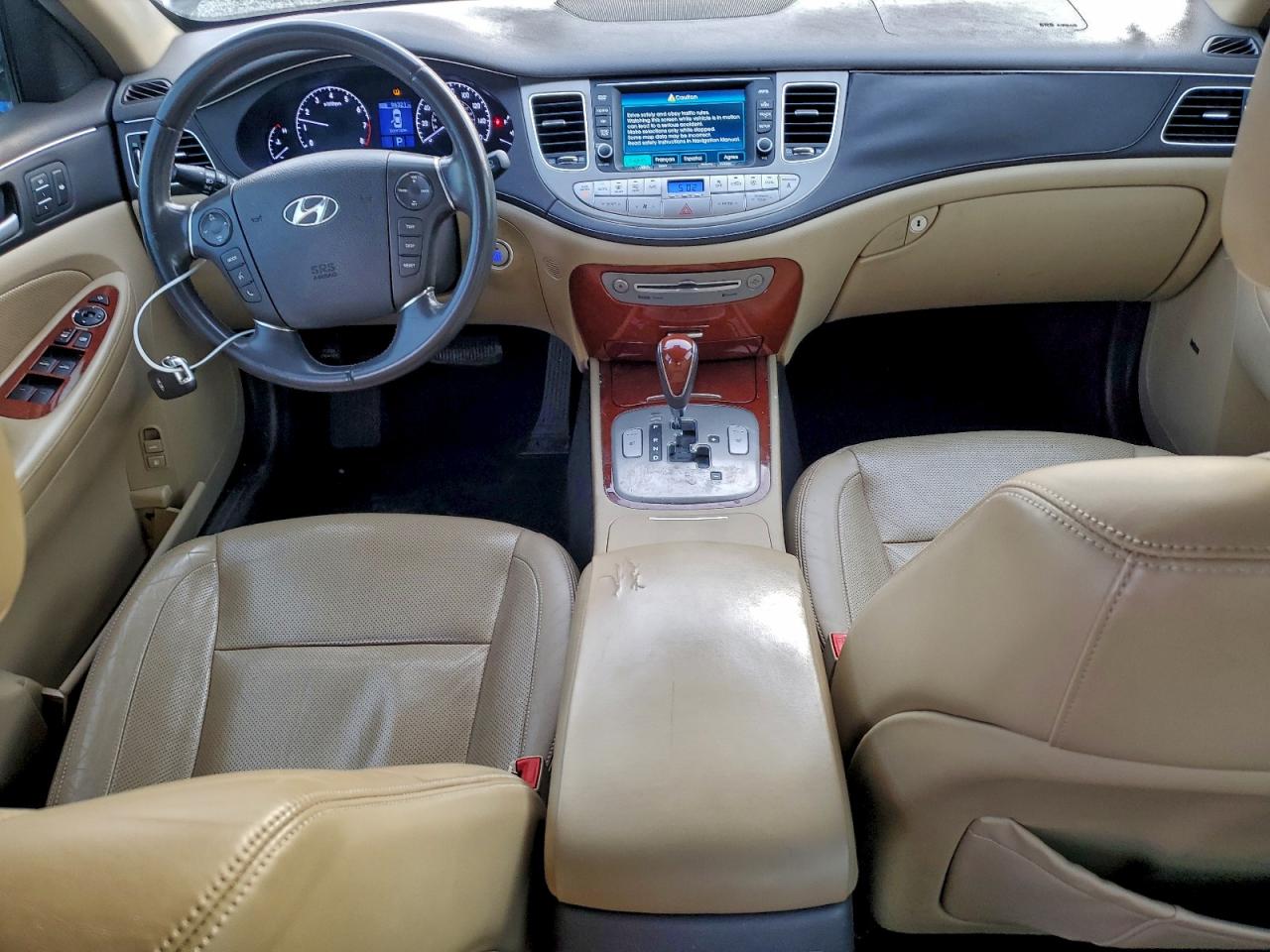 Hyundai Genesis 3.8l Image 8