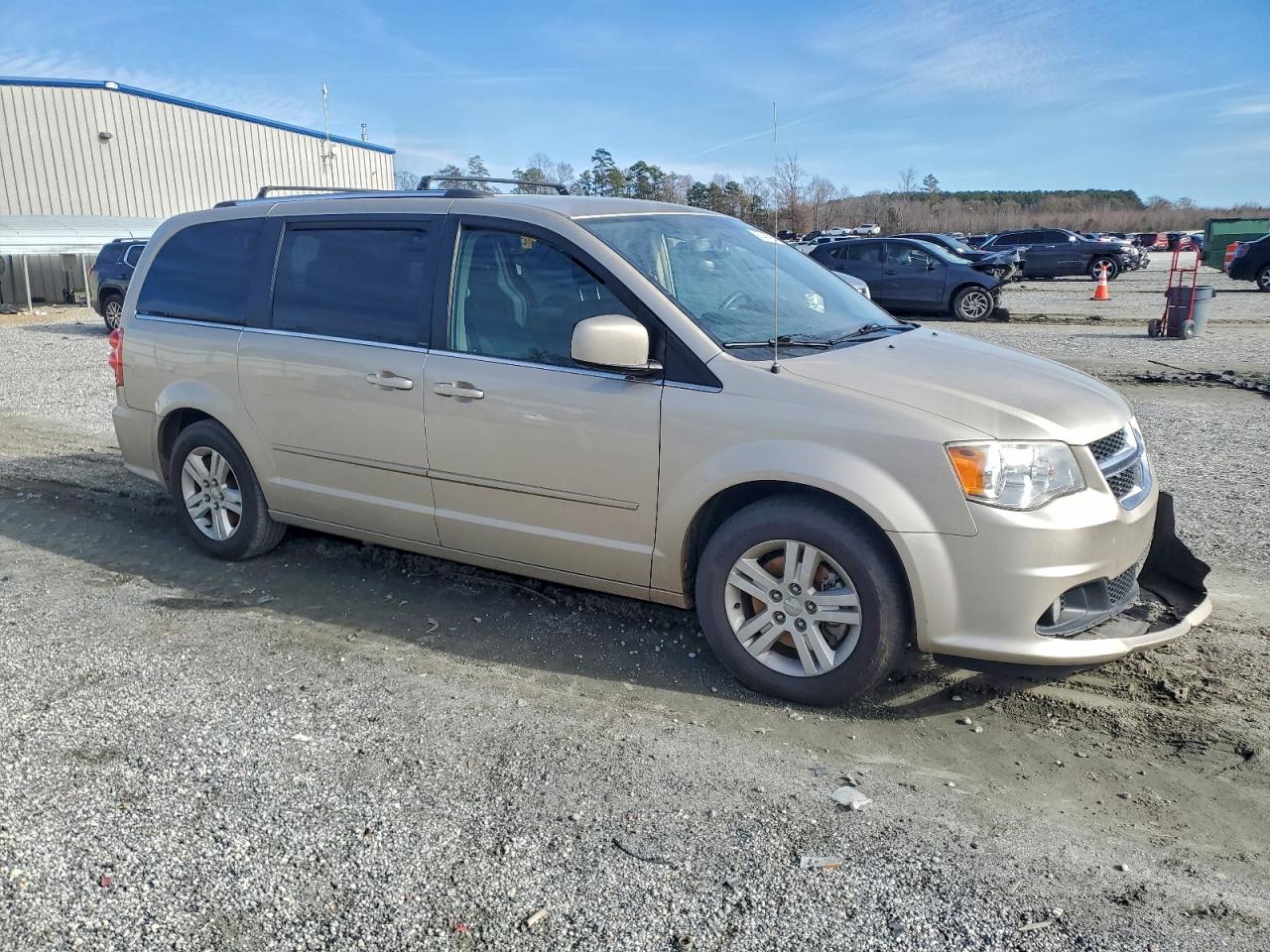 Dodge Caravan Crew Image 3