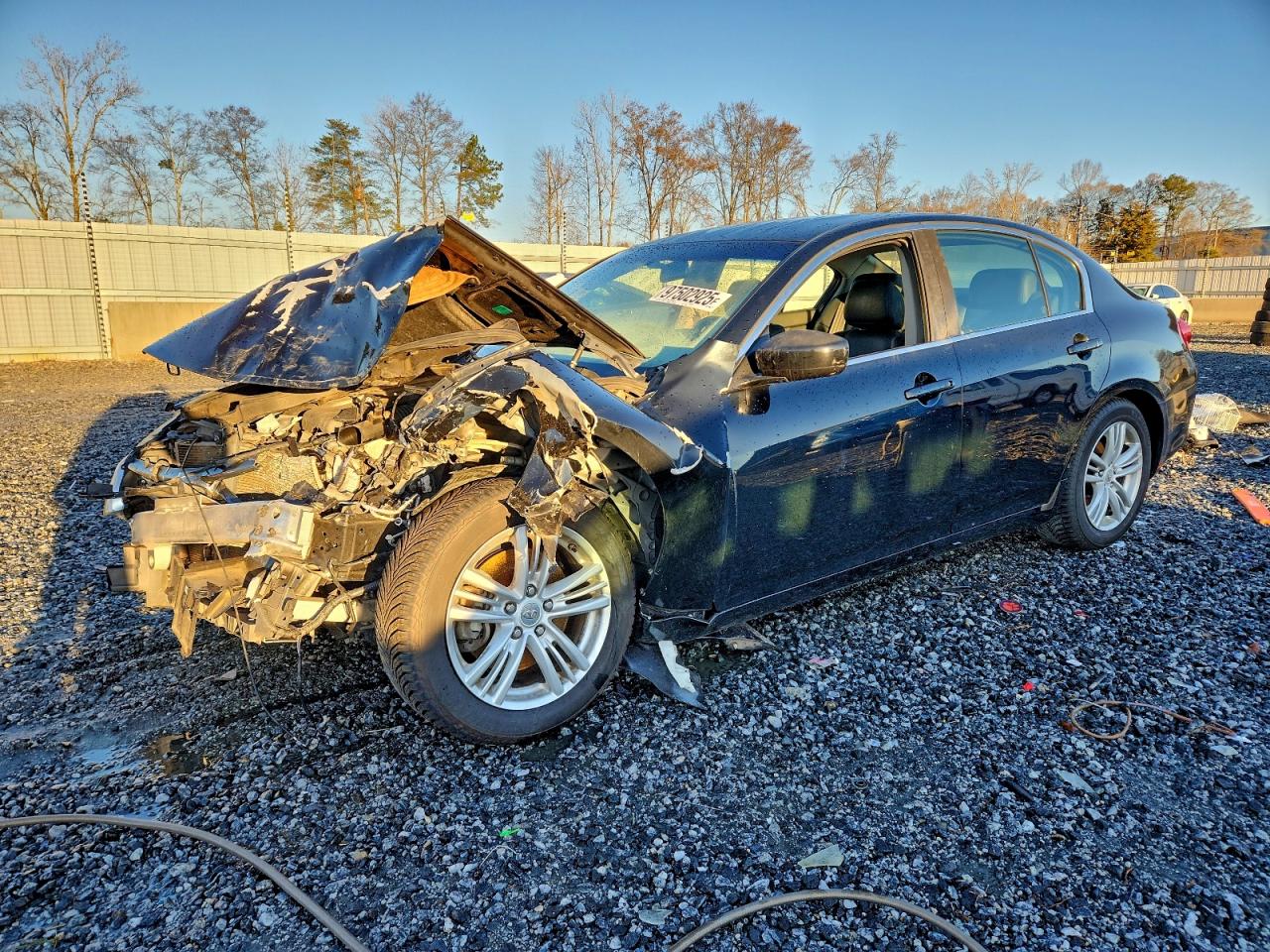 INFINITI G25 Base Image 1