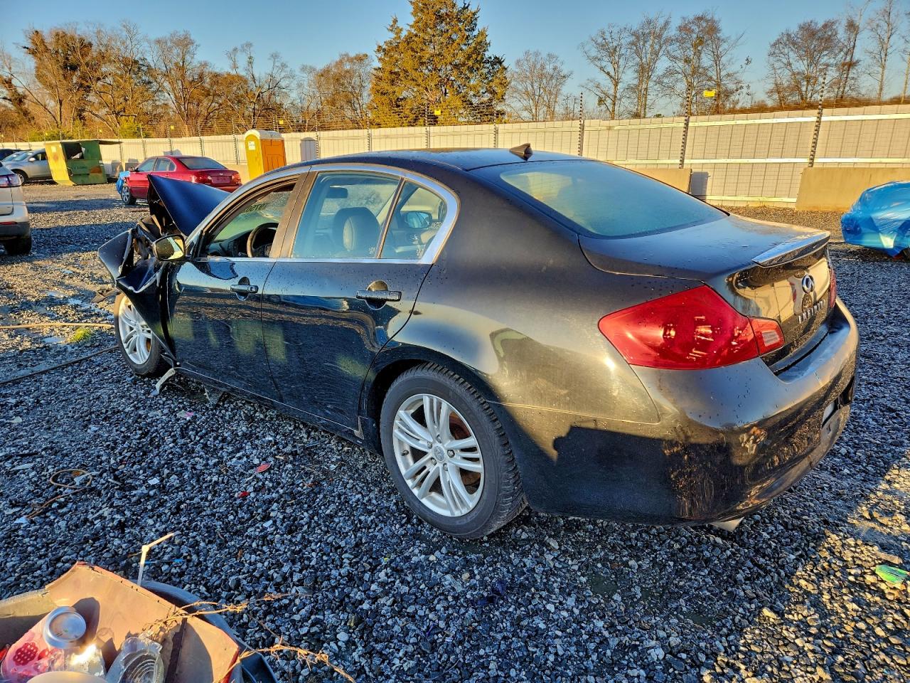 INFINITI G25 Base Image 2