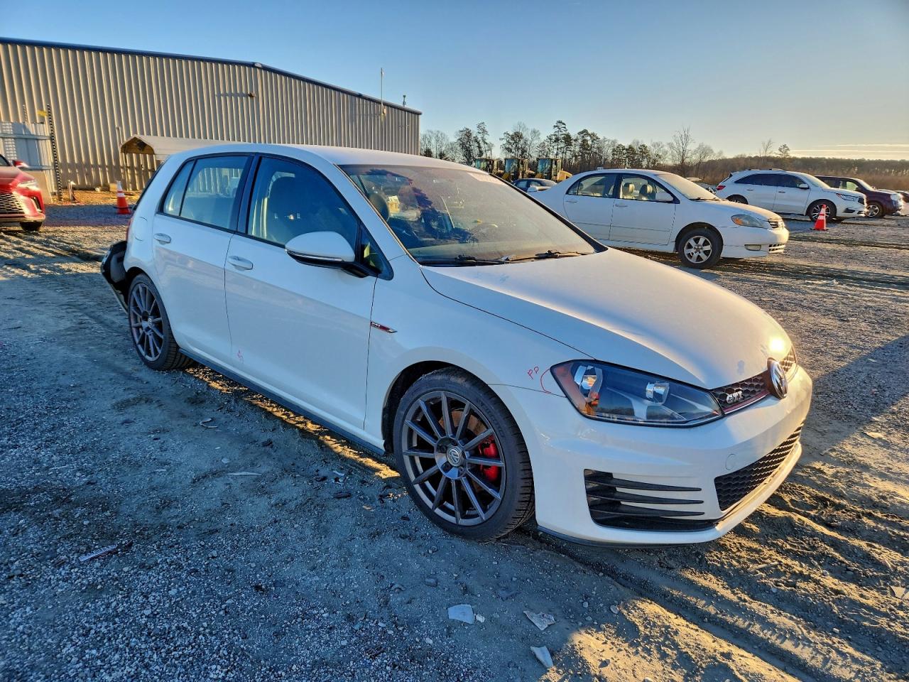 Volkswagen GTI S Image 2