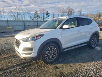  Salvage Hyundai TUCSON