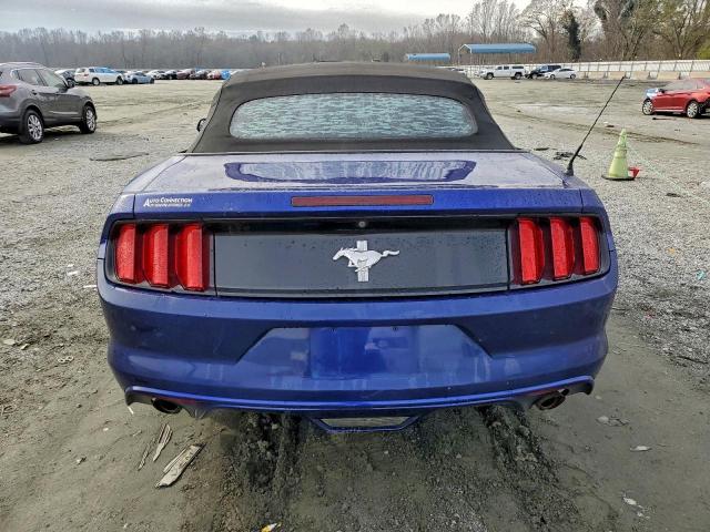 Ford Mustang Image 2