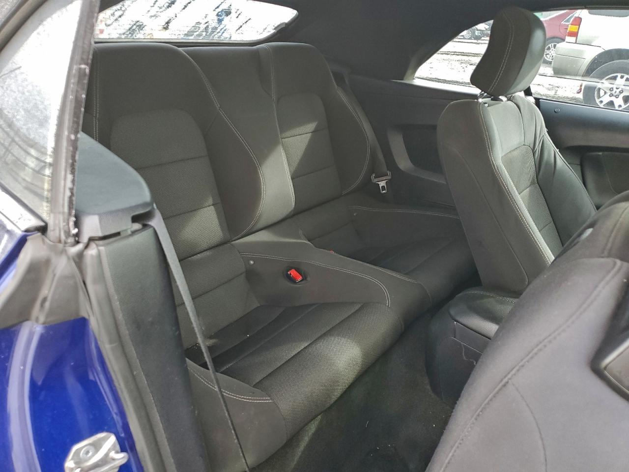 Ford Mustang Image 12