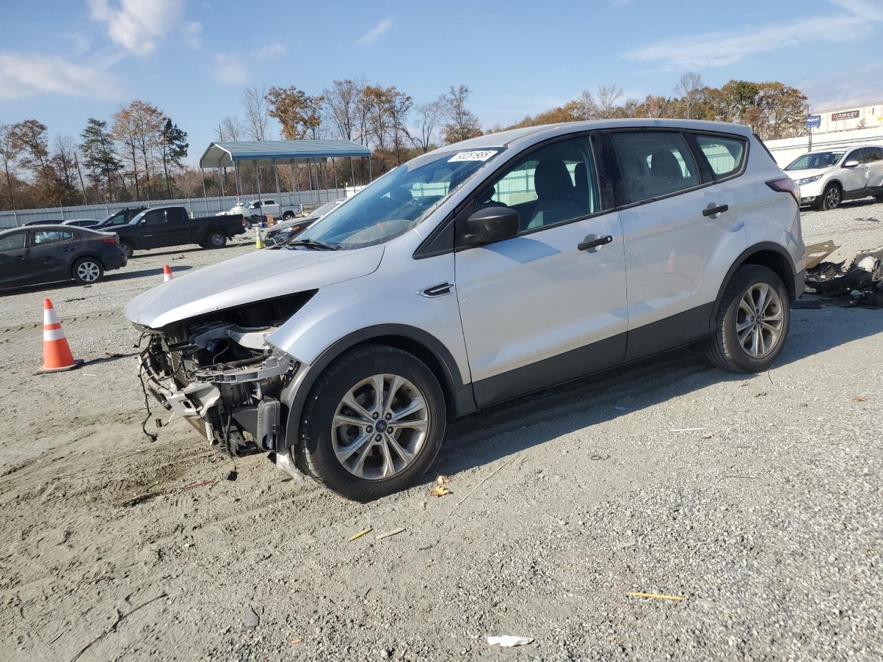 Ford Escape S Image 1