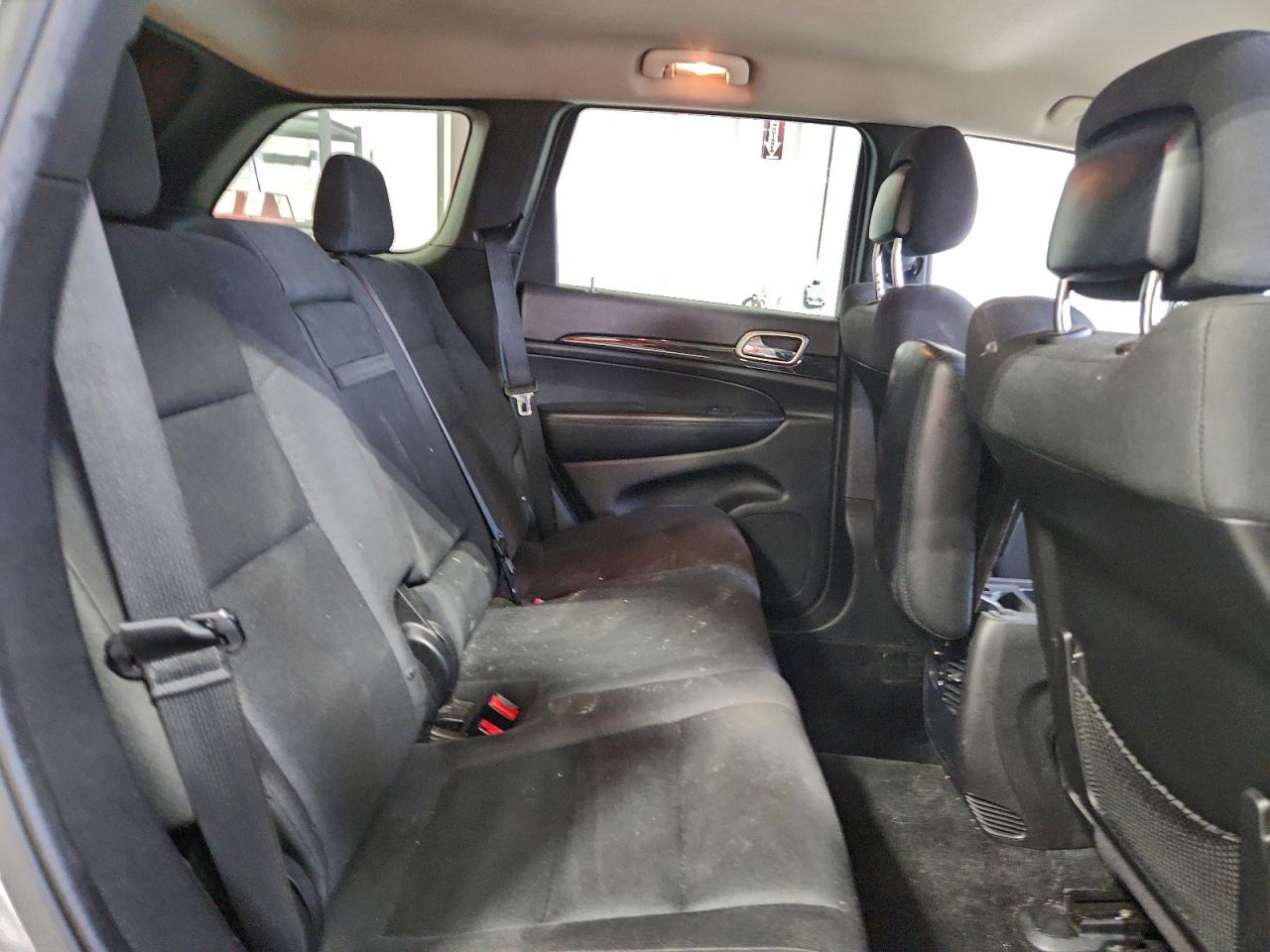 Jeep Grand Cherokee Laredo Image 6