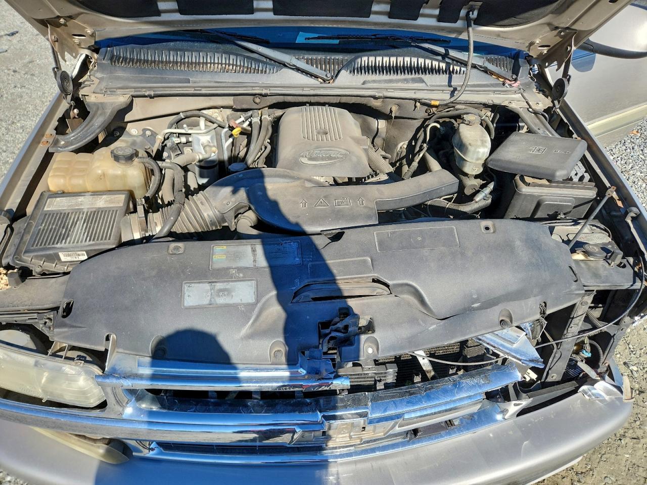 Chevrolet Tahoe C1500 Image 2