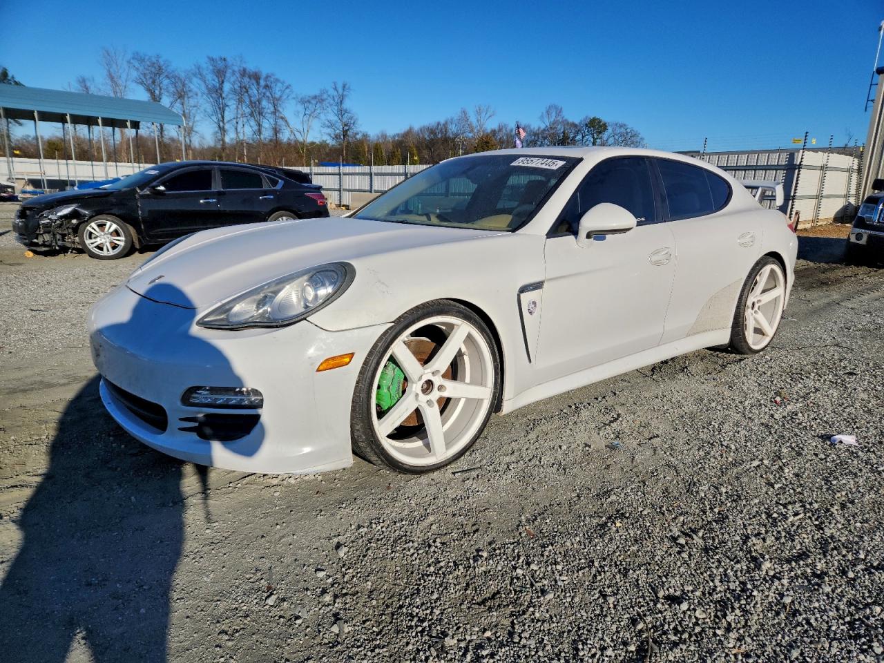 Porsche Panamera 2 Image 1