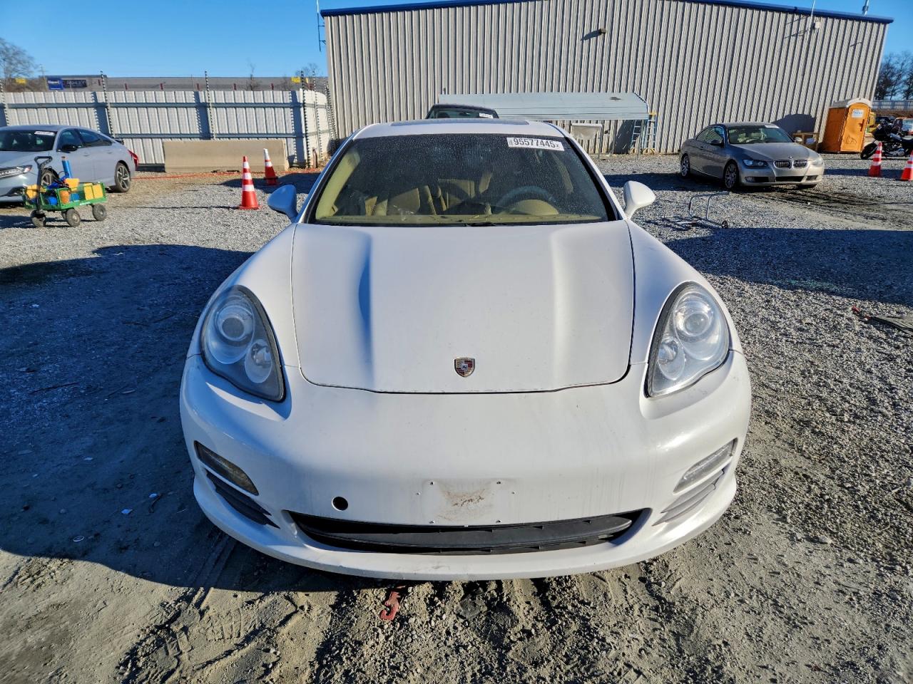 Porsche Panamera 2 Image 4