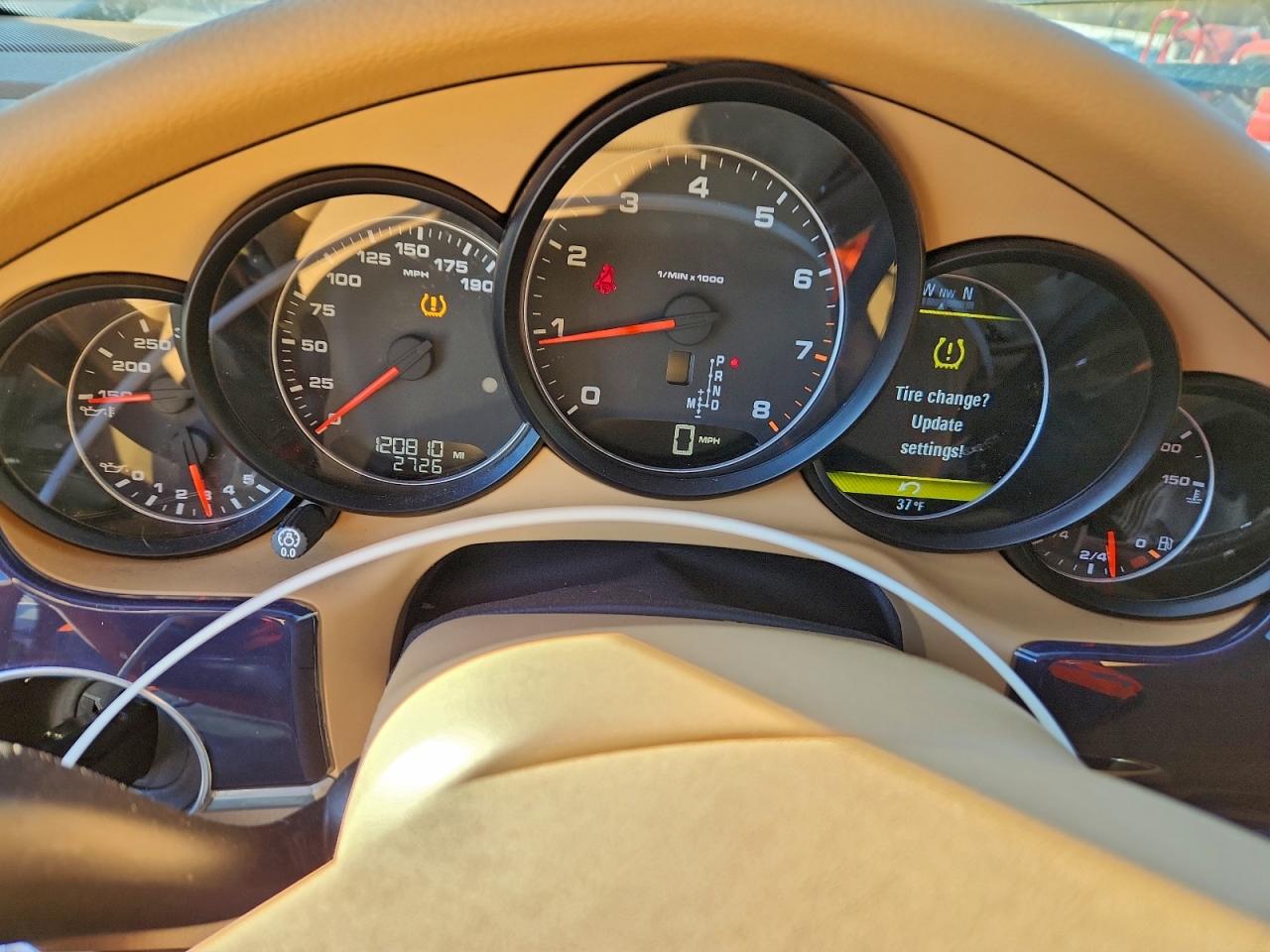 Porsche Panamera 2 Image 9