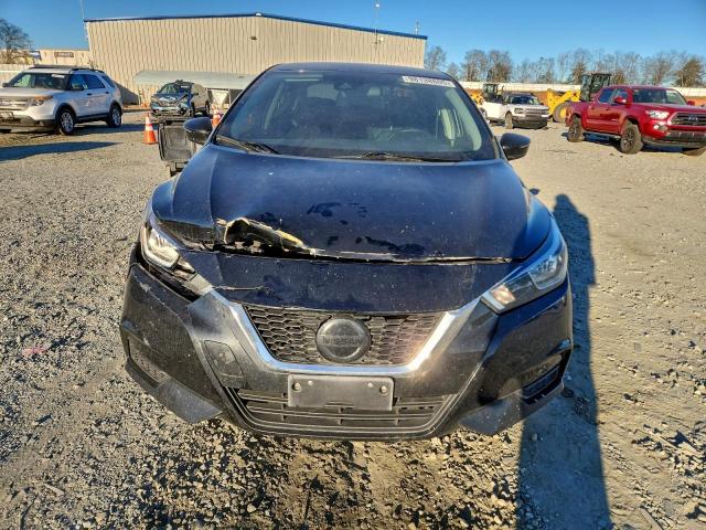 Nissan Versa Sv Image 3