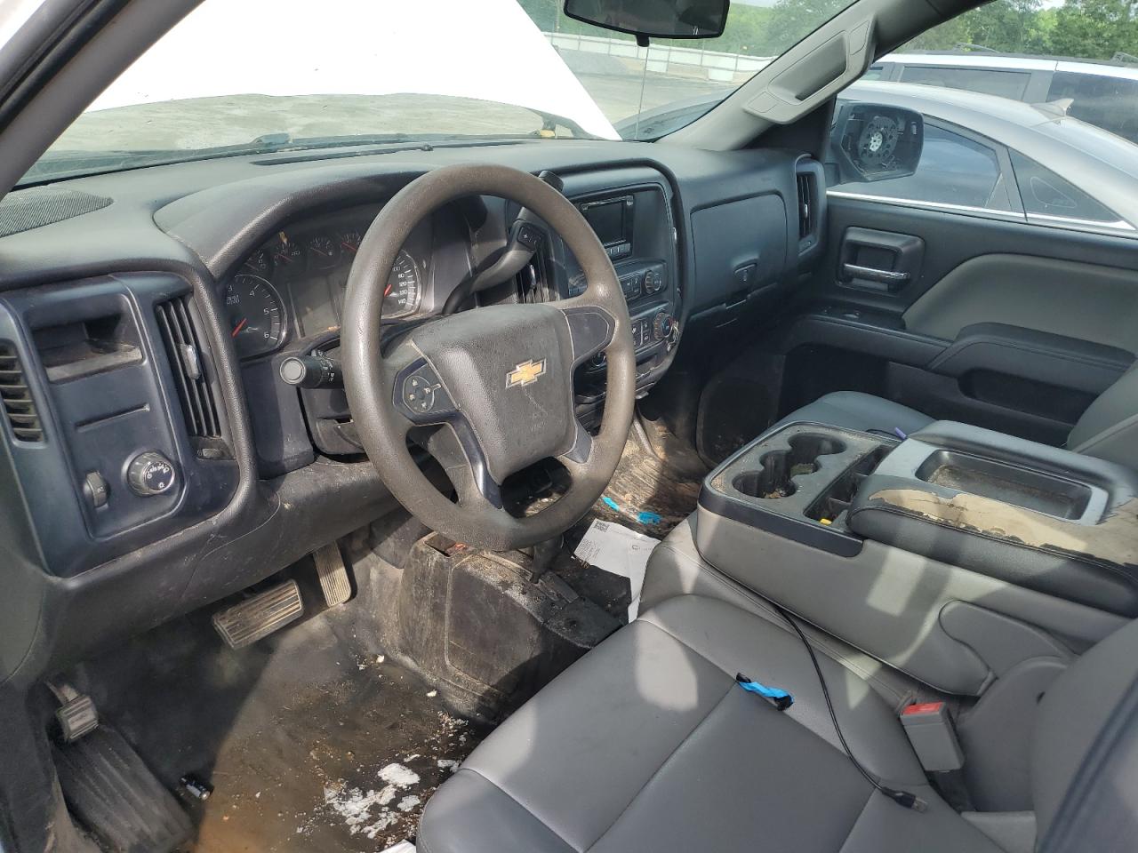 Chevrolet Silverado K1500 Image 4