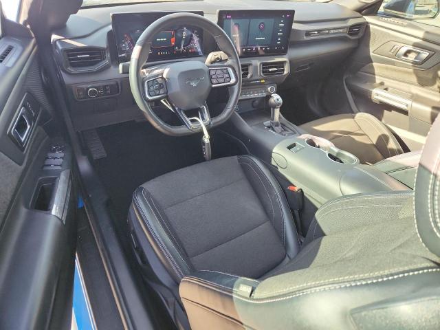 Ford Mustang Image 9