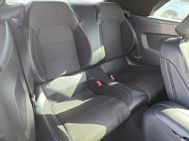 Ford Mustang Image 10