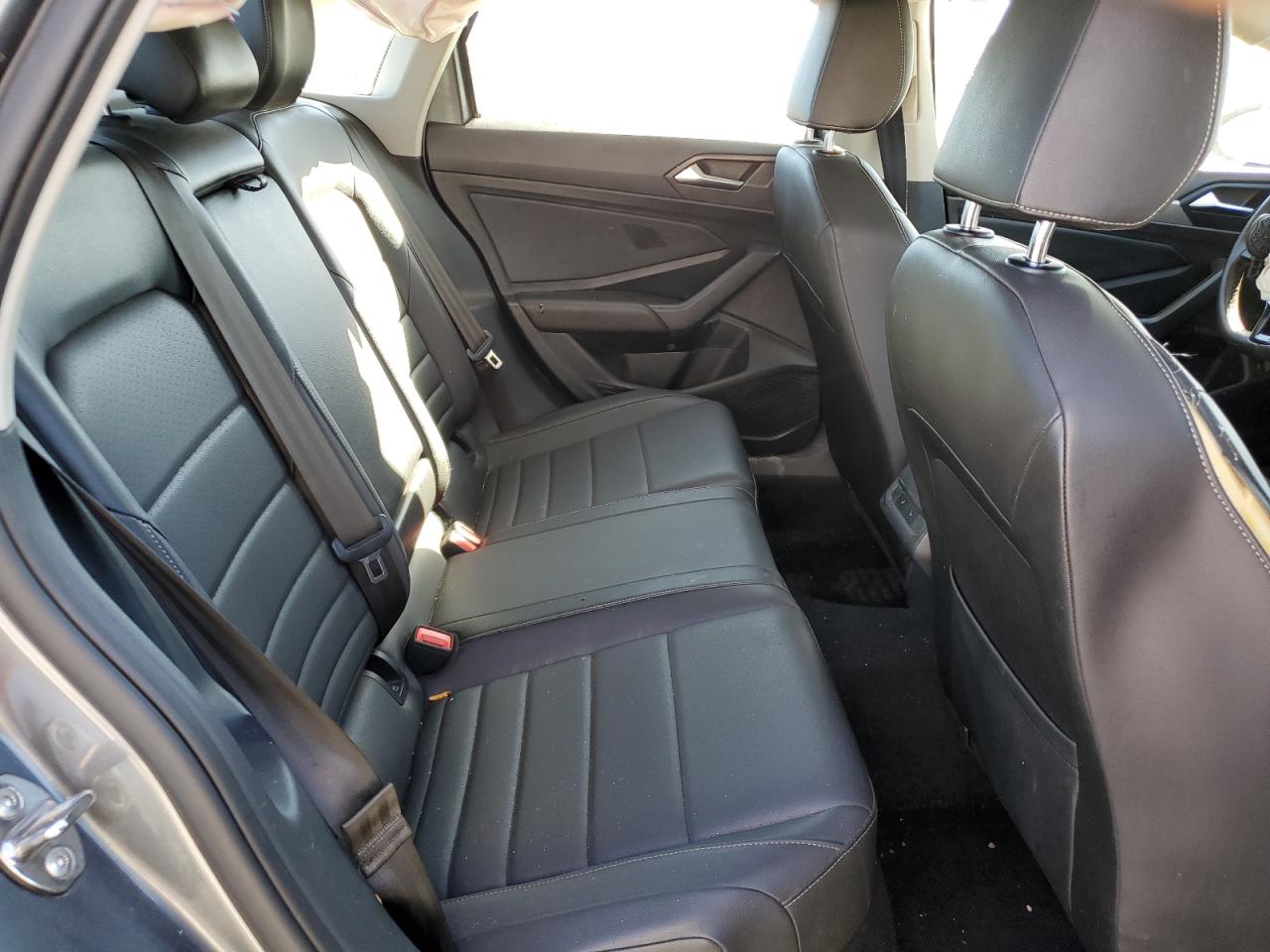 Volkswagen Jetta S Image 7