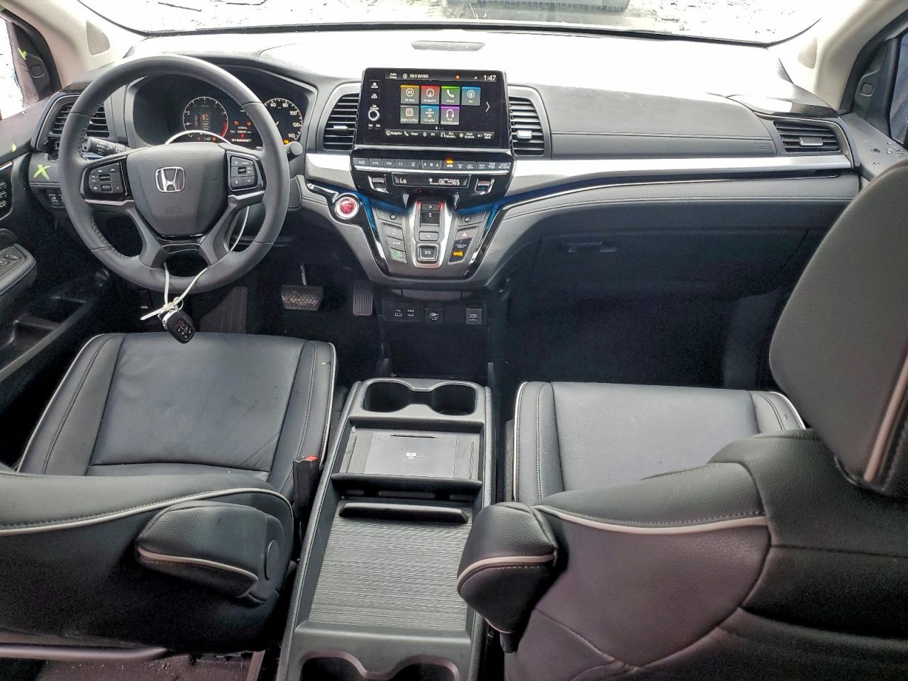 Honda Odyssey Touring Image 9