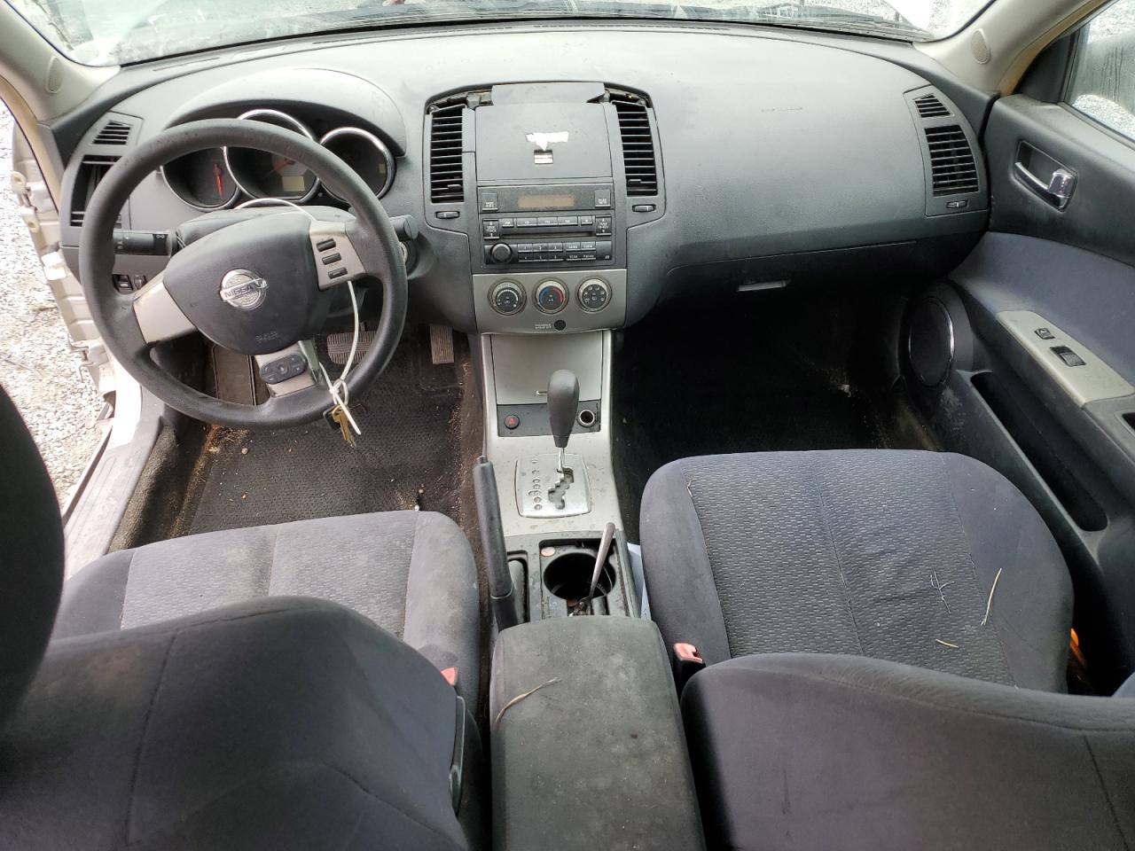 Nissan Altima S Image 8