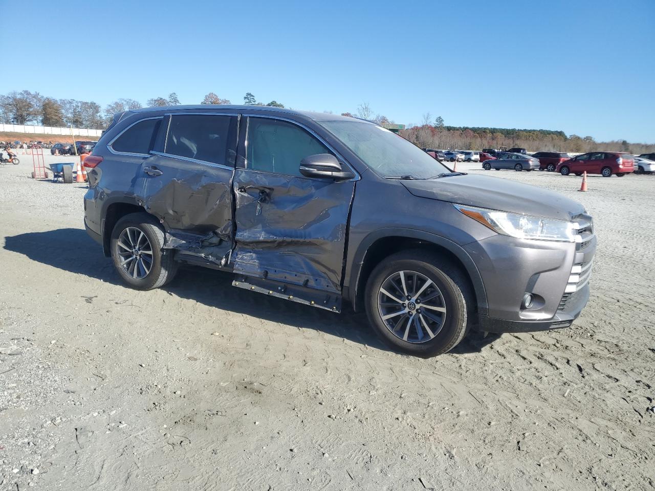 Toyota Highlander Se Image 5