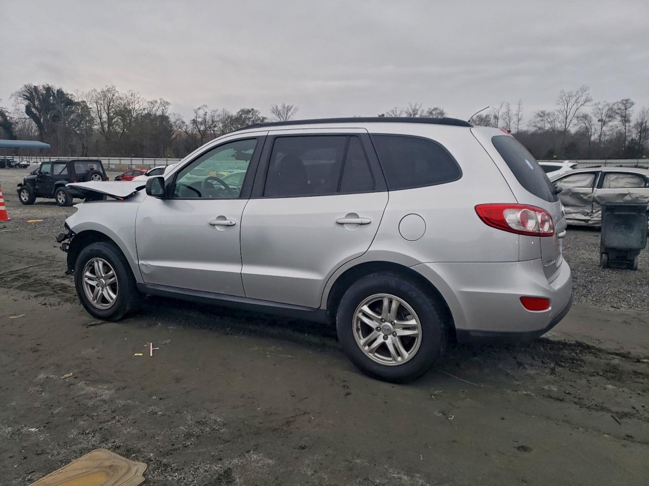 Hyundai SANTA FE Gls Image 4