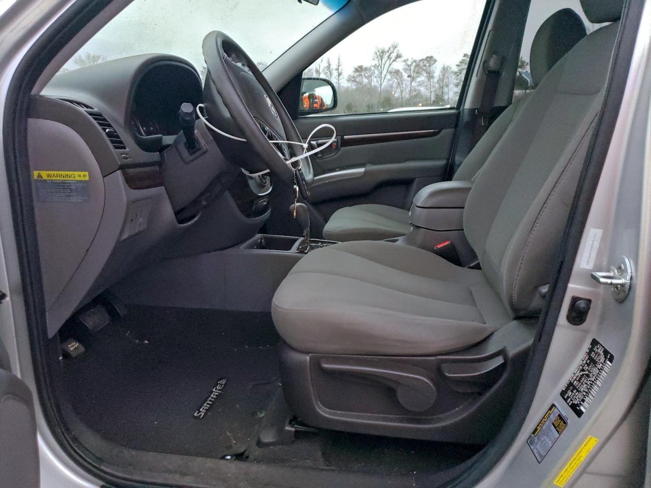 Hyundai SANTA FE Gls Image 9