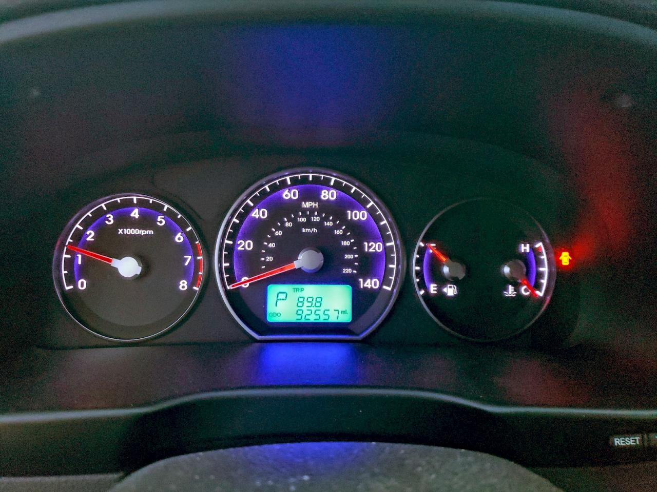 Hyundai SANTA FE Gls Image 11