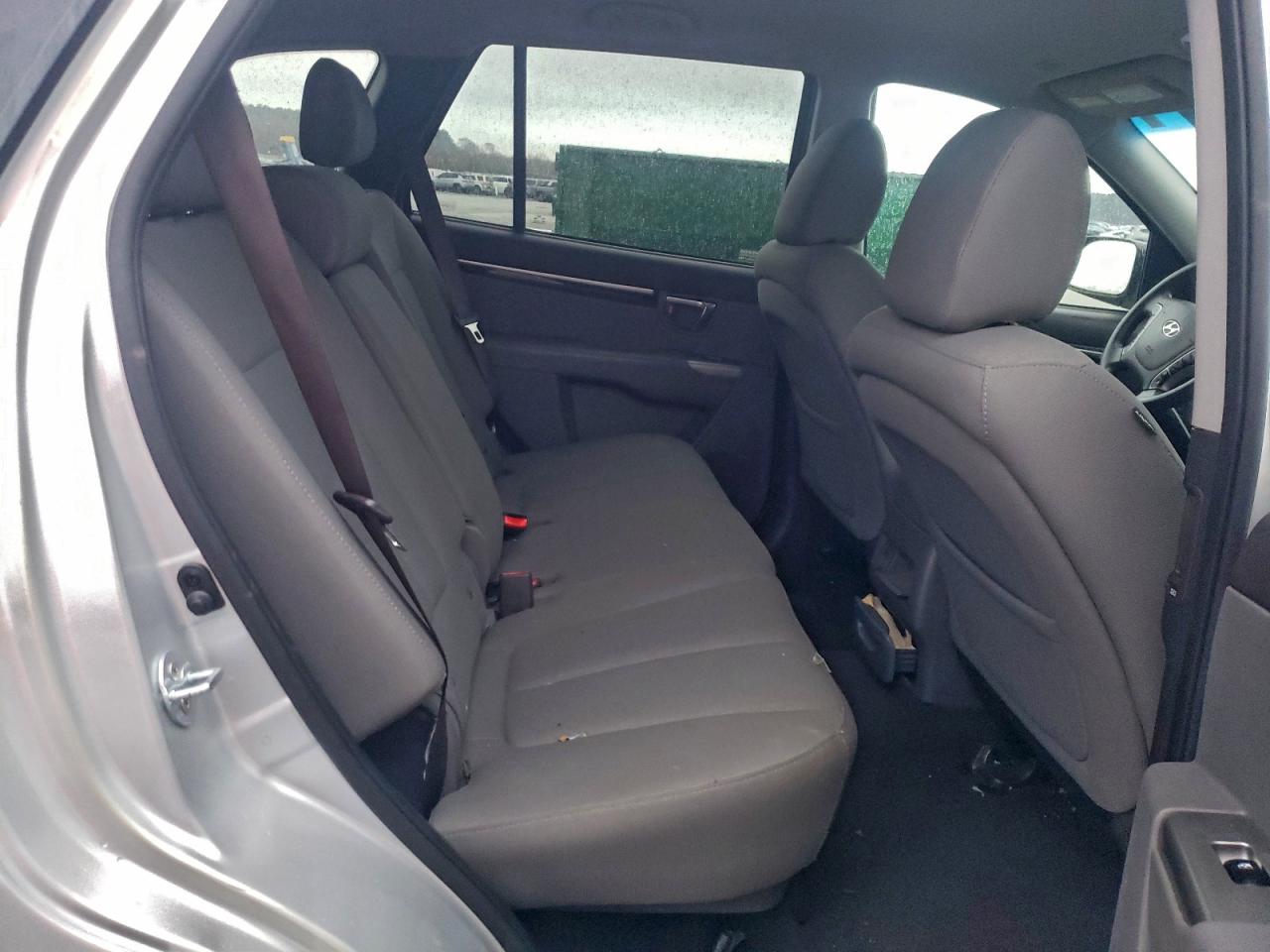 Hyundai SANTA FE Gls Image 8