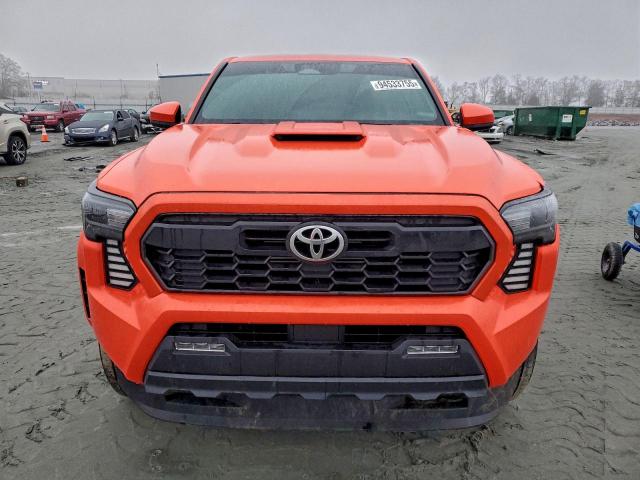 Toyota Tacoma Double Cab Image 11