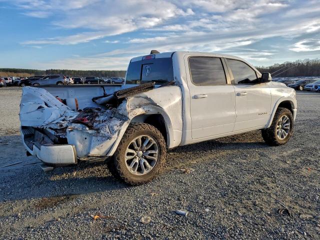 Ram 1500 Laramie Image 9