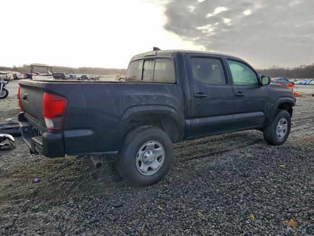Toyota Tacoma Double Cab Image 3