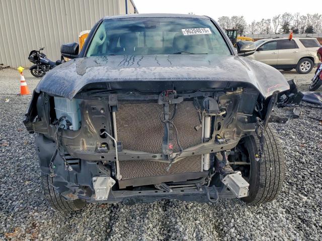 Toyota Tacoma Double Cab Image 12