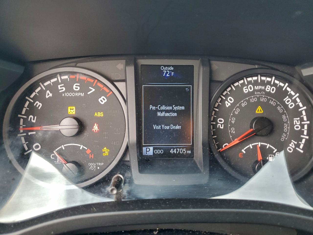 Toyota Tacoma Double Cab Image 8