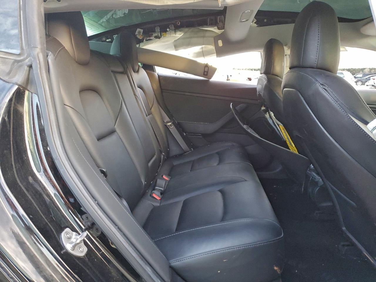 Tesla Model 3 Image 12