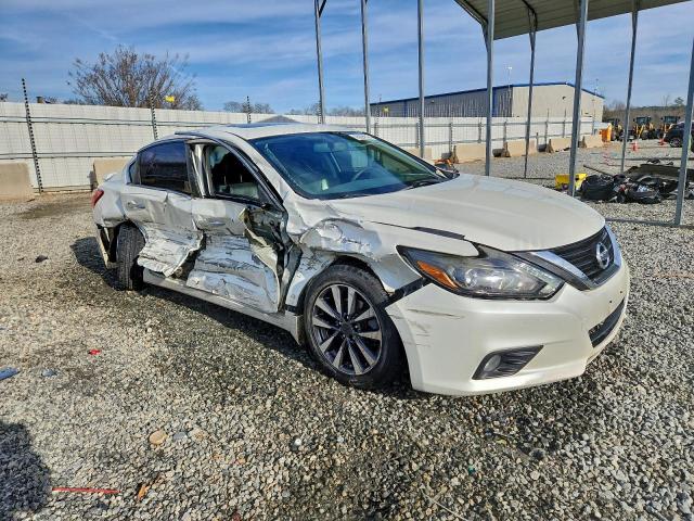 Nissan Altima 2.5 Image 10