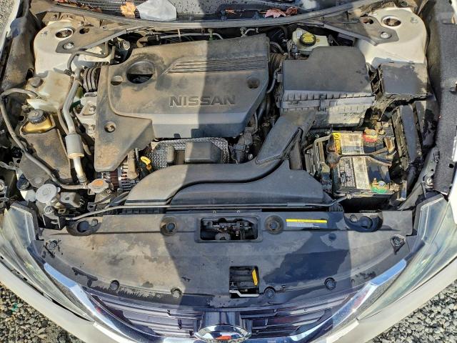 Nissan Altima 2.5 Image 8