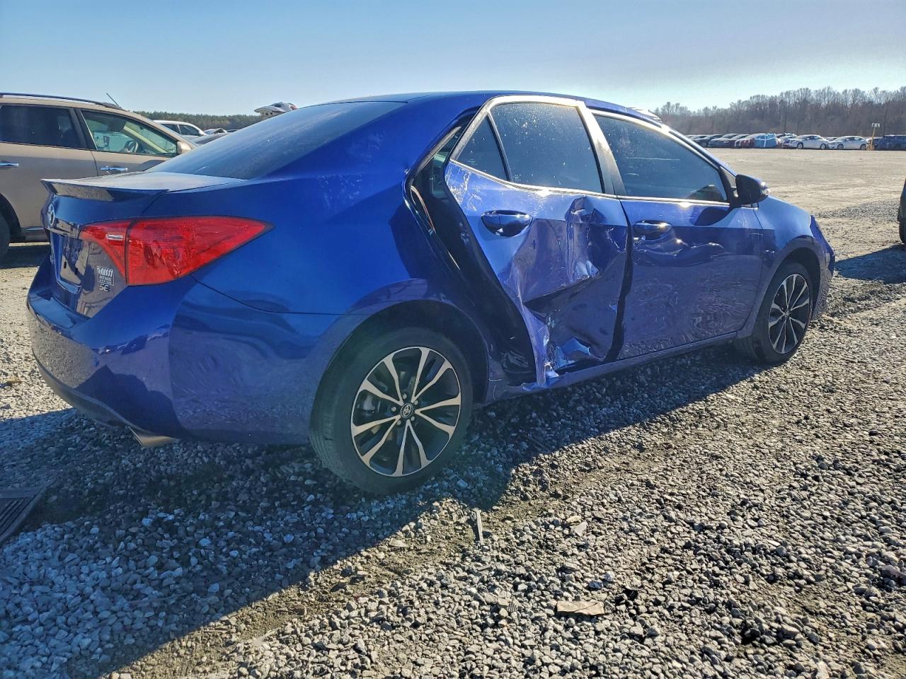 Toyota Corolla L Image 5