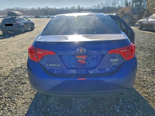 Toyota Corolla L Image 2