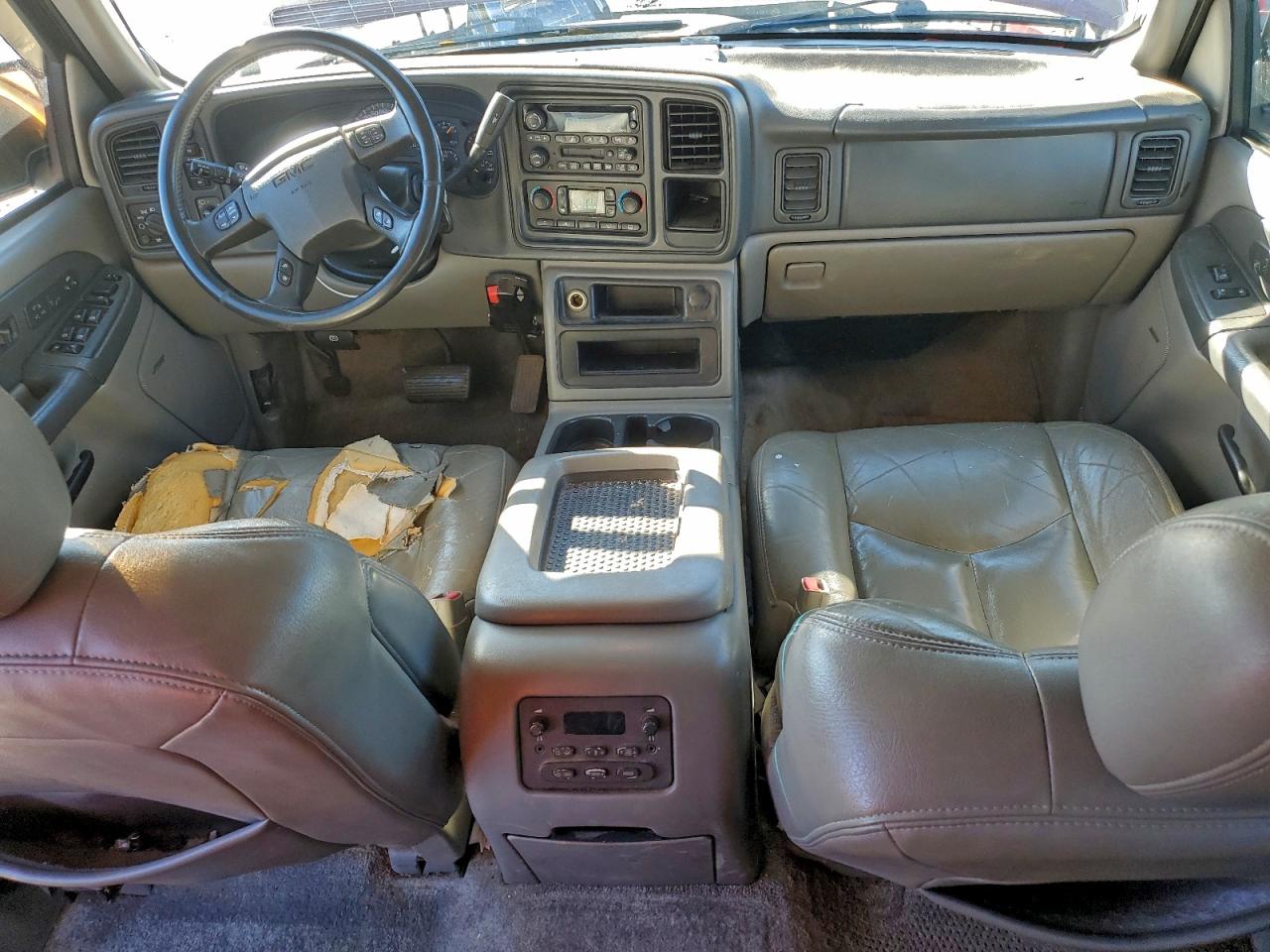 GMC Yukon K1500 Image 11