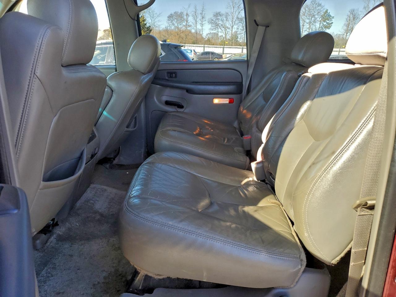 GMC Yukon K1500 Image 6