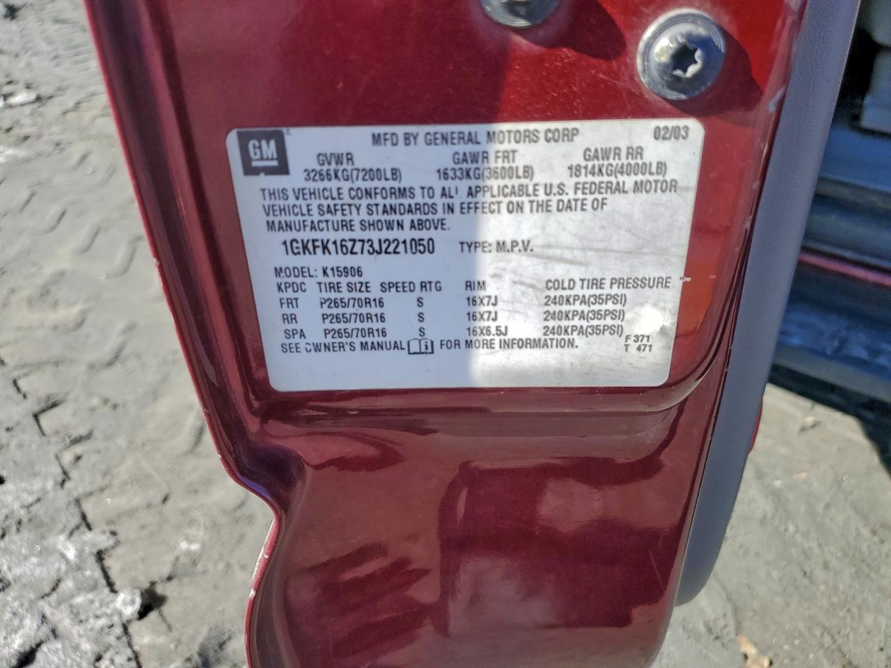 GMC Yukon K1500 Image 12