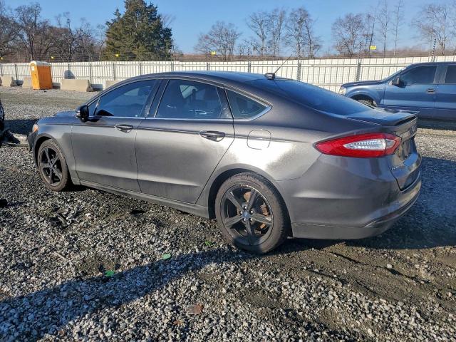 Ford Fusion Se Image 2