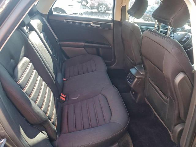 Ford Fusion Se Image 8