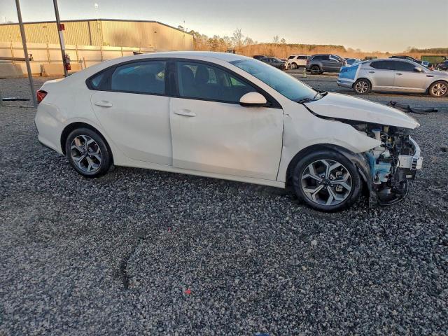 Kia Forte Fe Image 4