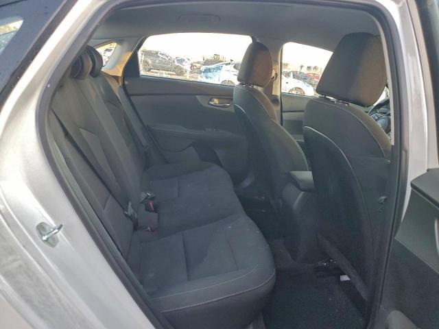 Kia Forte Fe Image 3