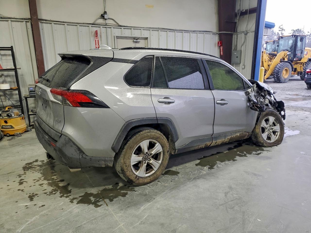 Toyota RAV4 Xle Image 6
