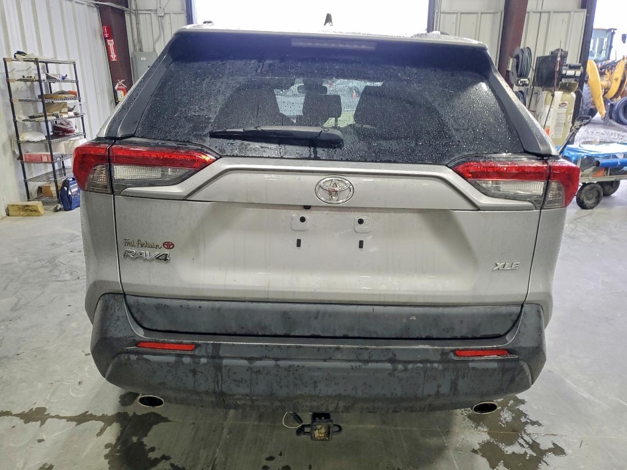 Toyota RAV4 Xle Image 5