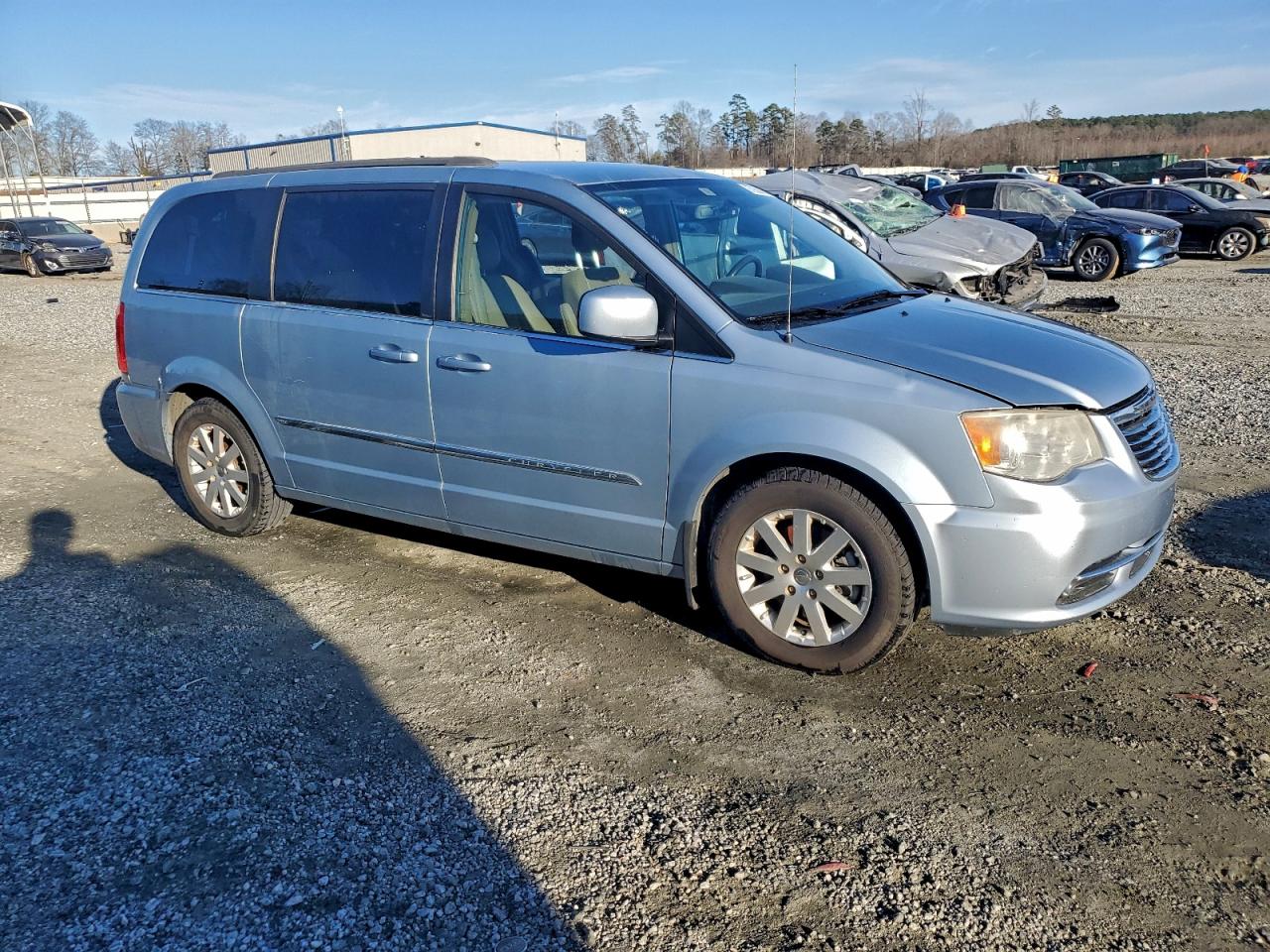 Chrysler Minivan Touring Image 8