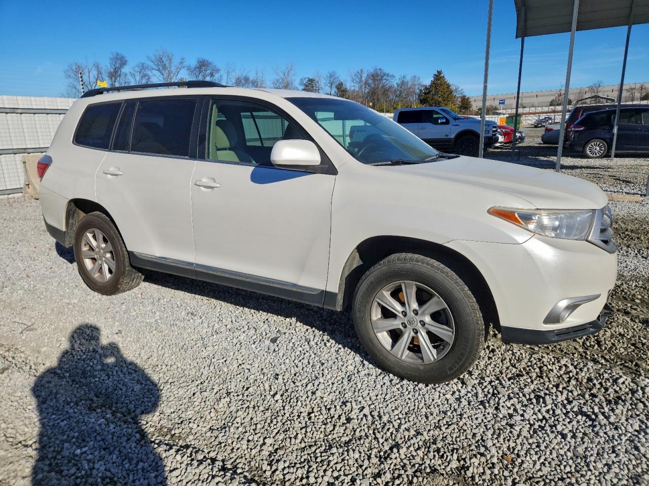 Toyota Highlander Base Image 7